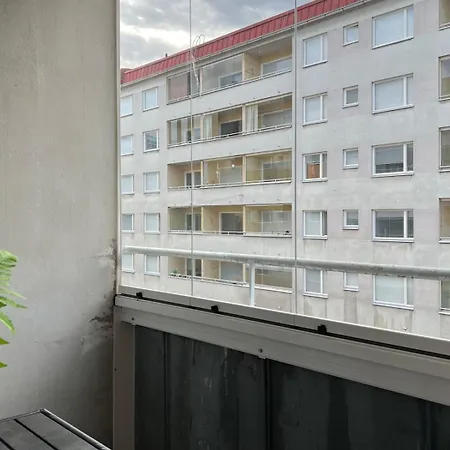 Modern One-bedroom Apartment, Perfect For A Business Or Leisure *