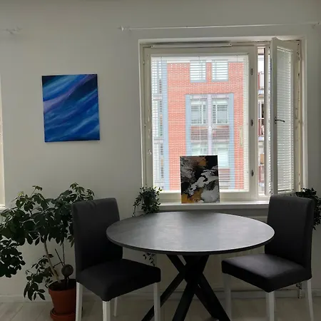 Modern One-bedroom Apartment, Perfect For A Business Or Leisure